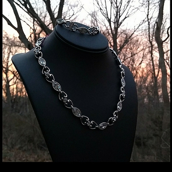 VINTAGE SWAROVSKI White Crystal Link Nklc&Bracelet - Picture 13 of 16